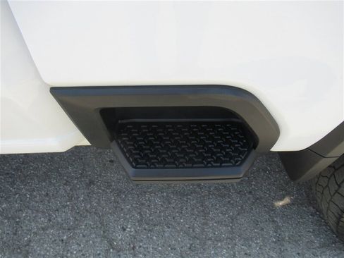 Used 2021 Chevrolet Silverado 2500 W/T image 29