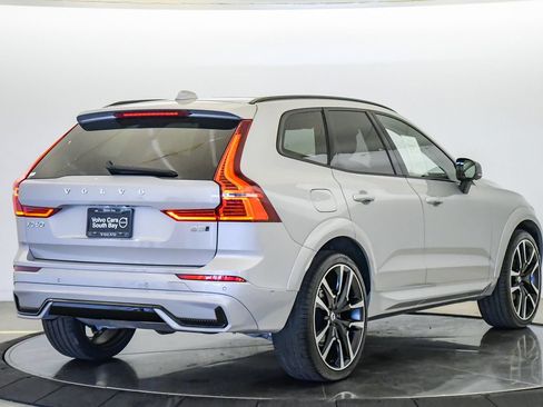 Certified 2023 Volvo XC60 B5 Ultimate w/ Climate Package AWD/4WD image 5