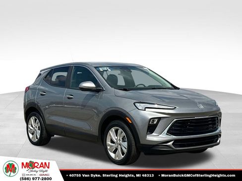 Certified 2024 Buick Encore GX Preferred w/ Comfort Package FWD image 7