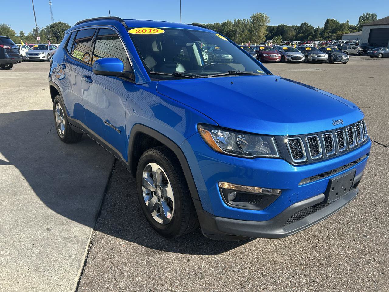 Used 2019 Jeep Compass Latitude w/ Popular Equipment Group AWD/4WD image 3