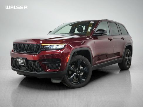 Used 2023 Jeep Grand Cherokee Altitude AWD/4WD image 1