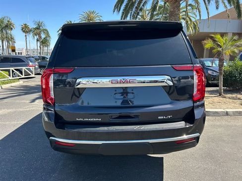 Used 2023 GMC Yukon XL SLT w/ SLT Premium Package AWD/4WD image 5