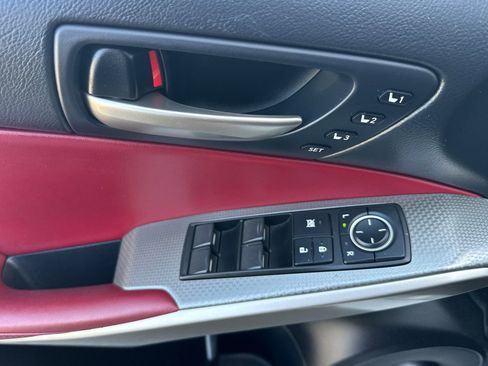 Used 2018 Lexus IS 300 F Sport RWD image 8