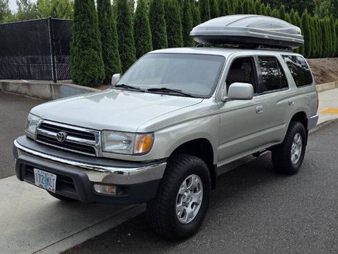 Used 1999 Toyota 4Runner SR5 AWD/4WD image 1