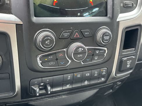 Used 2018 RAM 2500 Big Horn AWD/4WD image 19