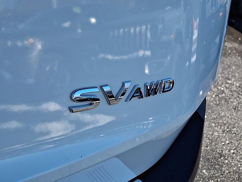 Used 2022 Nissan Rogue SV w/ SV Premium Package image 32