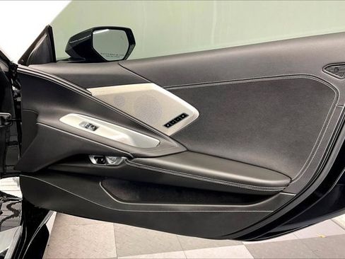 Used 2020 Chevrolet Corvette Stingray Preferred Cpe w/ 2LT Preferred Equipment Group image 24