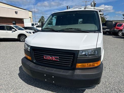 Used 2023 GMC Savana 2500 w/ Driver Convenience Package RWD image 3