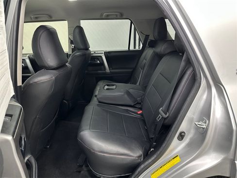 Used 2018 Toyota 4Runner SR5 Premium image 21