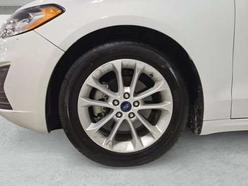 Used 2019 Ford Fusion SE image 23