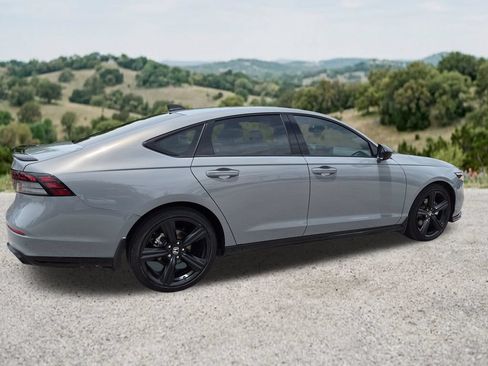 Used 2025 Honda Accord Sport image 11
