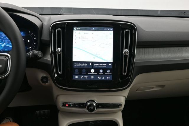New 2026 Volvo XC40 B5 Ultra w/ Protection Package Premier AWD/4WD image 13