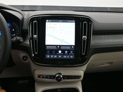 New 2026 Volvo XC40 B5 Ultra w/ Protection Package Premier AWD/4WD image 13