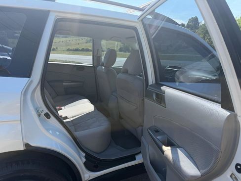 Used 2010 Subaru Forester 2.5X AWD/4WD image 15
