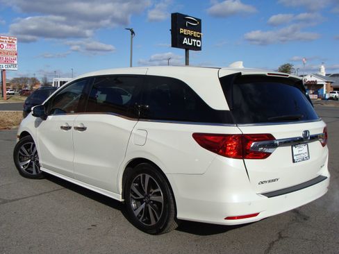 Used 2019 Honda Odyssey Elite image 4