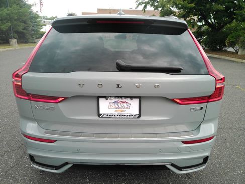 Used 2024 Volvo XC60 B5 Plus w/ Climate Package AWD/4WD image 7