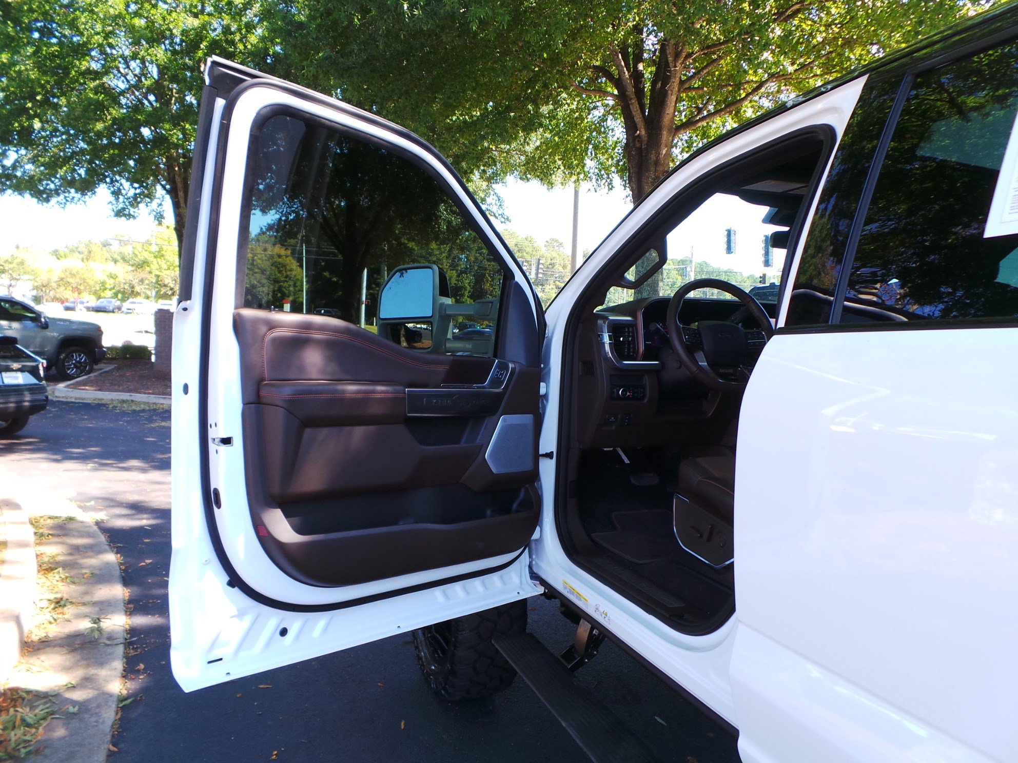 Used 2027 Ford F450 King Ranch w/ Chrome Package AWD/4WD image 33