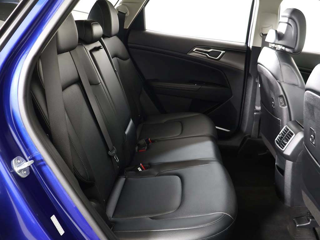 Used 2023 Kia Sportage EX FWD image 34