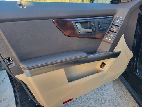 Used 2015 Mercedes-Benz GLK 250 GLK 250 BlueTEC AWD 4MATIC 4dr image 23