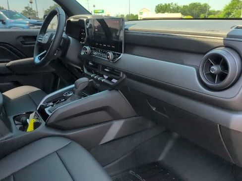 Used 2026 Chevrolet Colorado Trail Boss AWD/4WD image 43