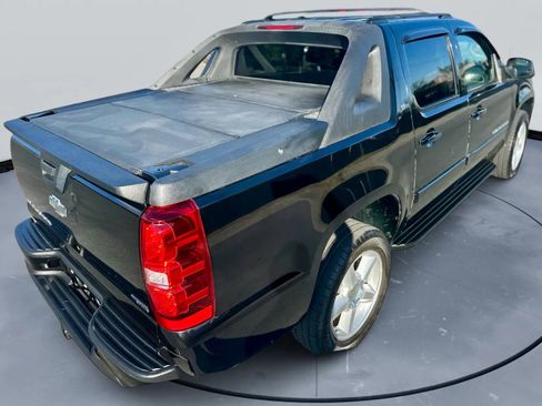 Used 2008 Chevrolet Avalanche LT image 8