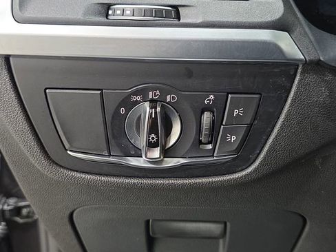 Certified 2025 BMW X4 xDrive30i AWD/4WD image 23