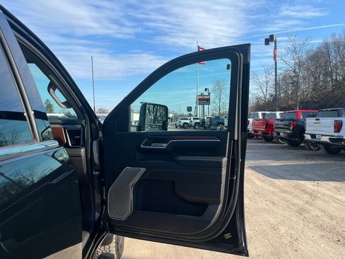 Used 2024 GMC Sierra 2500 Denali w/ Denali Reserve Package image 31