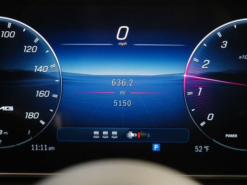 Used 2025 Mercedes-Benz C 43 AMG 4MATIC Sedan image 22