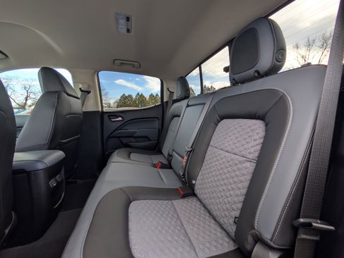 Used 2022 Chevrolet Colorado Z71 image 33