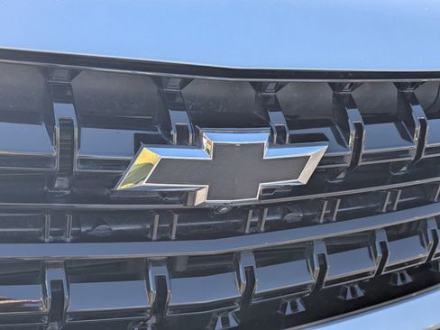 Used 2025 Chevrolet Suburban Z71 AWD/4WD image 11