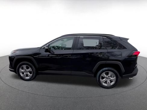 Used 2025 Toyota RAV4 XLE image 9