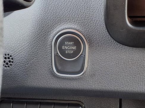 Used 2024 Mercedes-Benz Sprinter 144 Cargo image 18