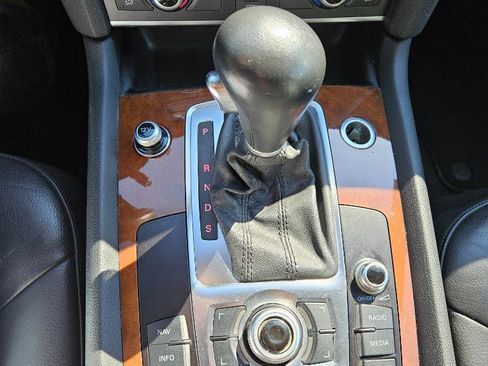 Used 2010 Audi Q7 3.6 Premium Plus w/ Premium Plus Pkg image 21