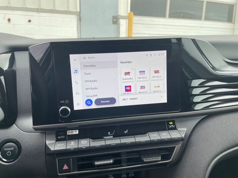 Used 2025 Toyota Camry LE image 21