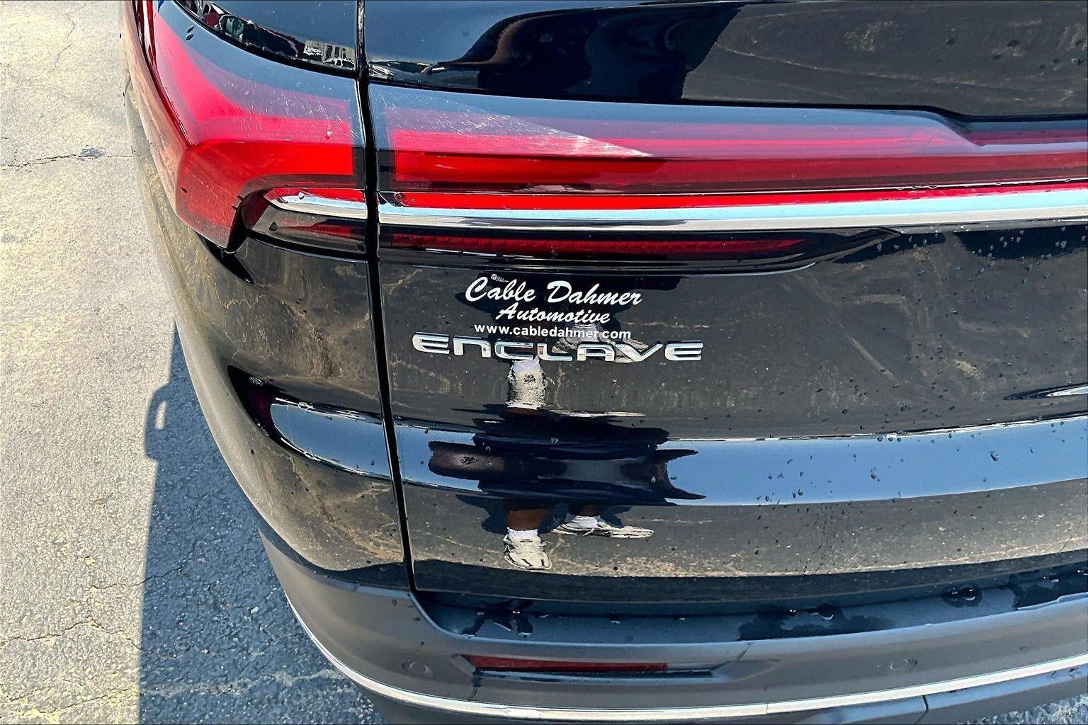Used 2025 Buick Enclave Preferred FWD image 32
