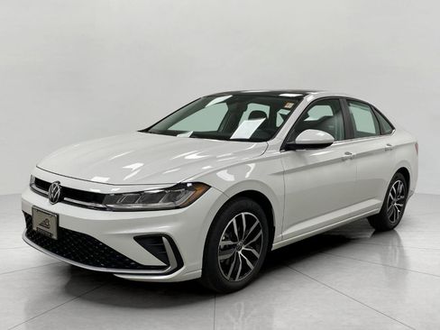 New 2026 Volkswagen Jetta SE image 8