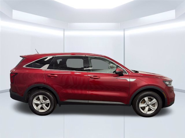 Certified 2023 Kia Sorento LX AWD/4WD image 7