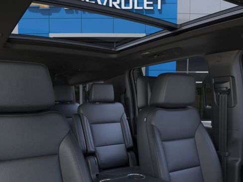New 2026 Chevrolet Suburban Z71 w/ Z71 Off-Road Package AWD/4WD image 24