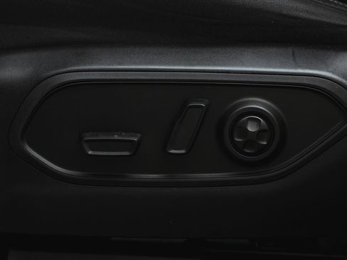 Used 2023 Jeep Grand Cherokee L Laredo image 14