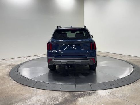 New 2025 Kia Sorento SX image 4