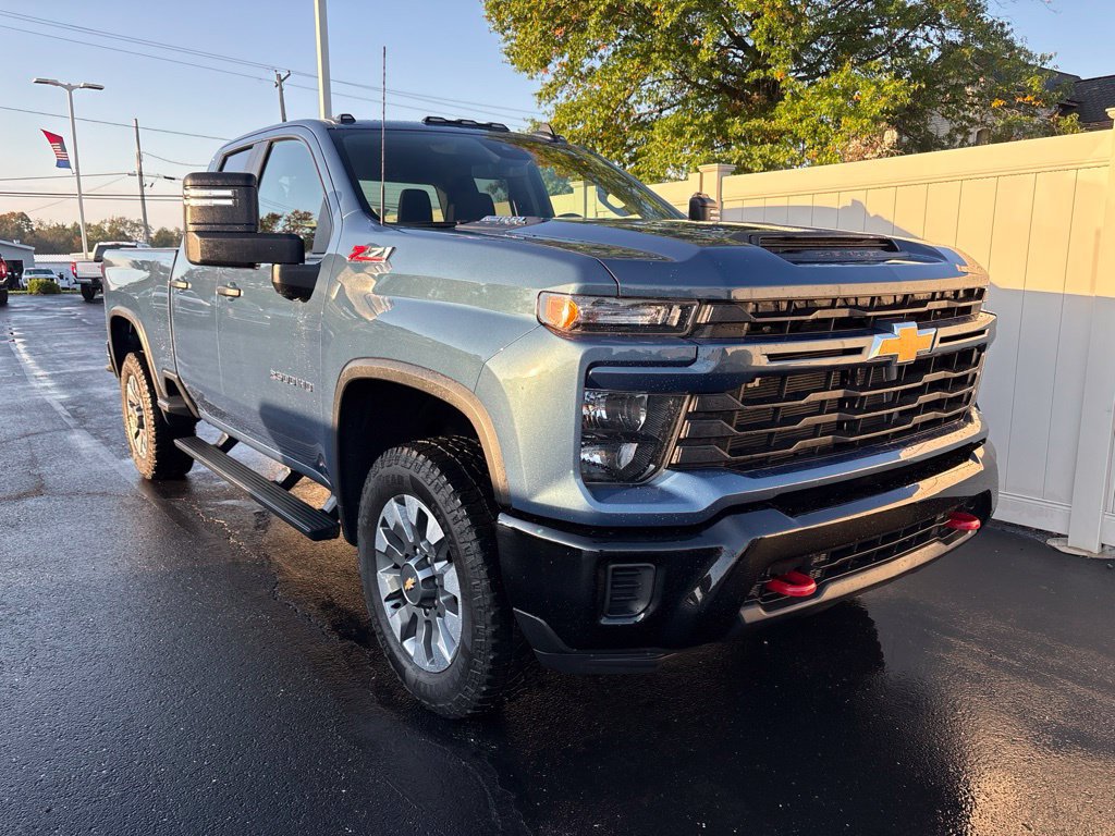 Used 2024 Chevrolet Silverado 2500 Custom w/ Custom Convenience Package AWD/4WD image 2