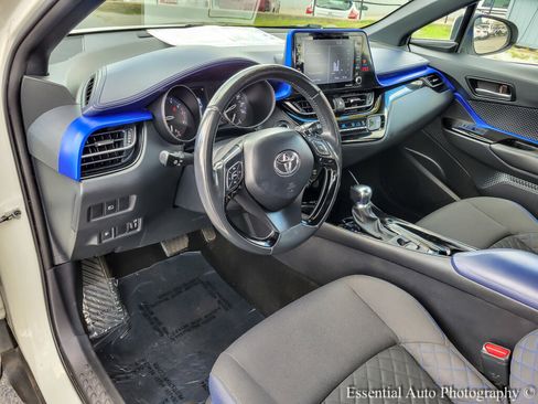 Used 2021 Toyota C-HR XLE image 11