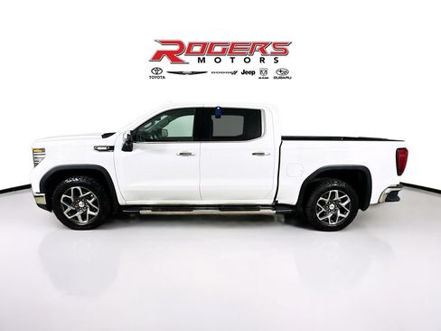 Used 2023 GMC Sierra 1500 SLT w/ SLT Premium Package AWD/4WD image 4