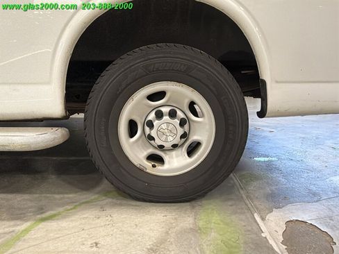 Used 2019 Chevrolet Express 2500 w/ Driver Convenience Package RWD image 23