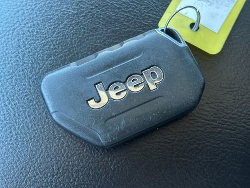 Used 2018 Jeep Wrangler Unlimited Rubicon image 37