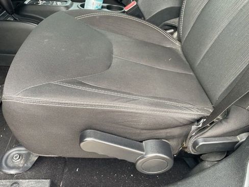 Used 2018 Jeep Wrangler Unlimited Sahara w/ Dual Top Group image 8