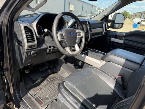 Used 2019 Ford F250 Lariat w/ Lariat Value Package AWD/4WD image 13