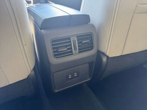 Used 2025 Nissan Rogue SV image 24