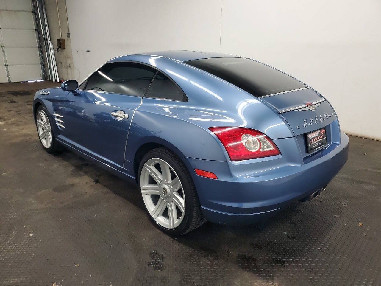 Used 2005 Chrysler Crossfire Limited RWD image 5