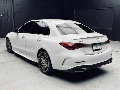 Used 2022 Mercedes-Benz C 300 Sedan w/ Pinnacle Trim Package image 5